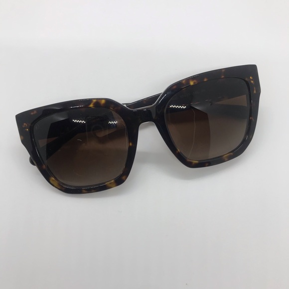 Coach - Picture 2 of 5